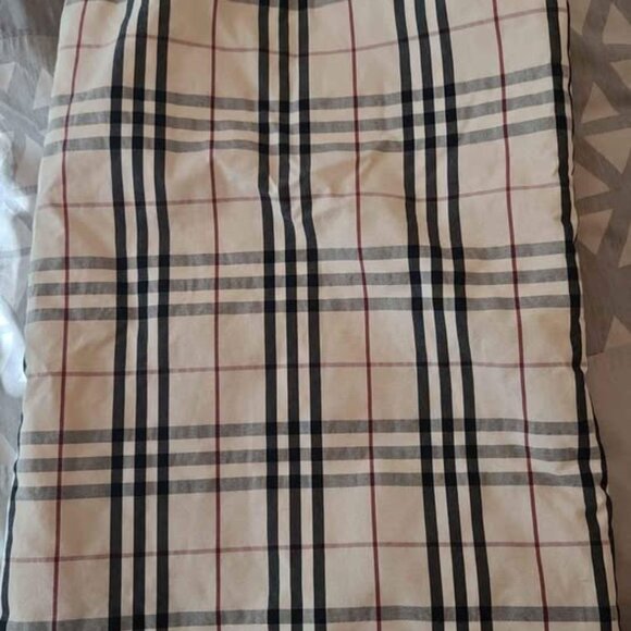 Bnwt Baby Burberry padded wrap blanket /sleeping bag - Picture 3 of 5